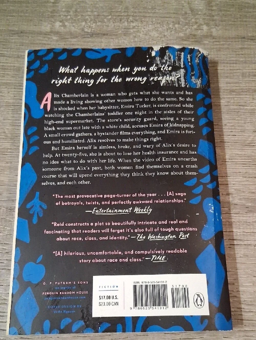 Such a Fun Age by - Blue & Pink Paperback Novel